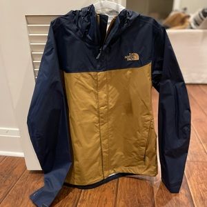 Small The Northface raincoat/ windbreaker
